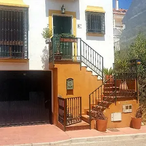 Excelente Habitación En Bonita Y Tranquila Casa En Pueblo Habitación en casa particular Benalmádena